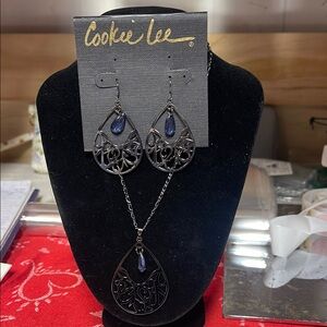 Cookie Lee Silver and Blue Teardrop Jewelry Set